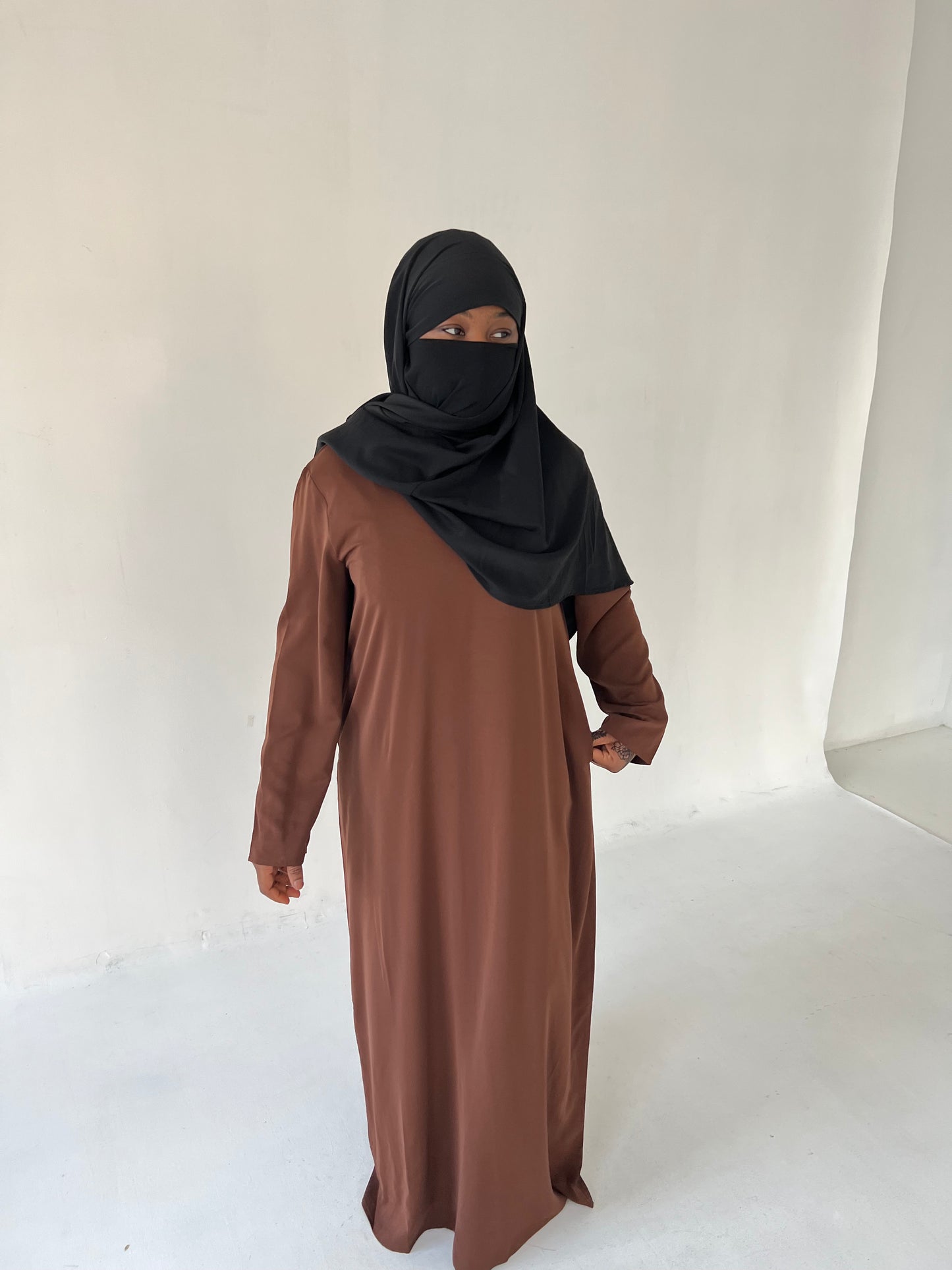 Brown Pocketed Lila Abaya