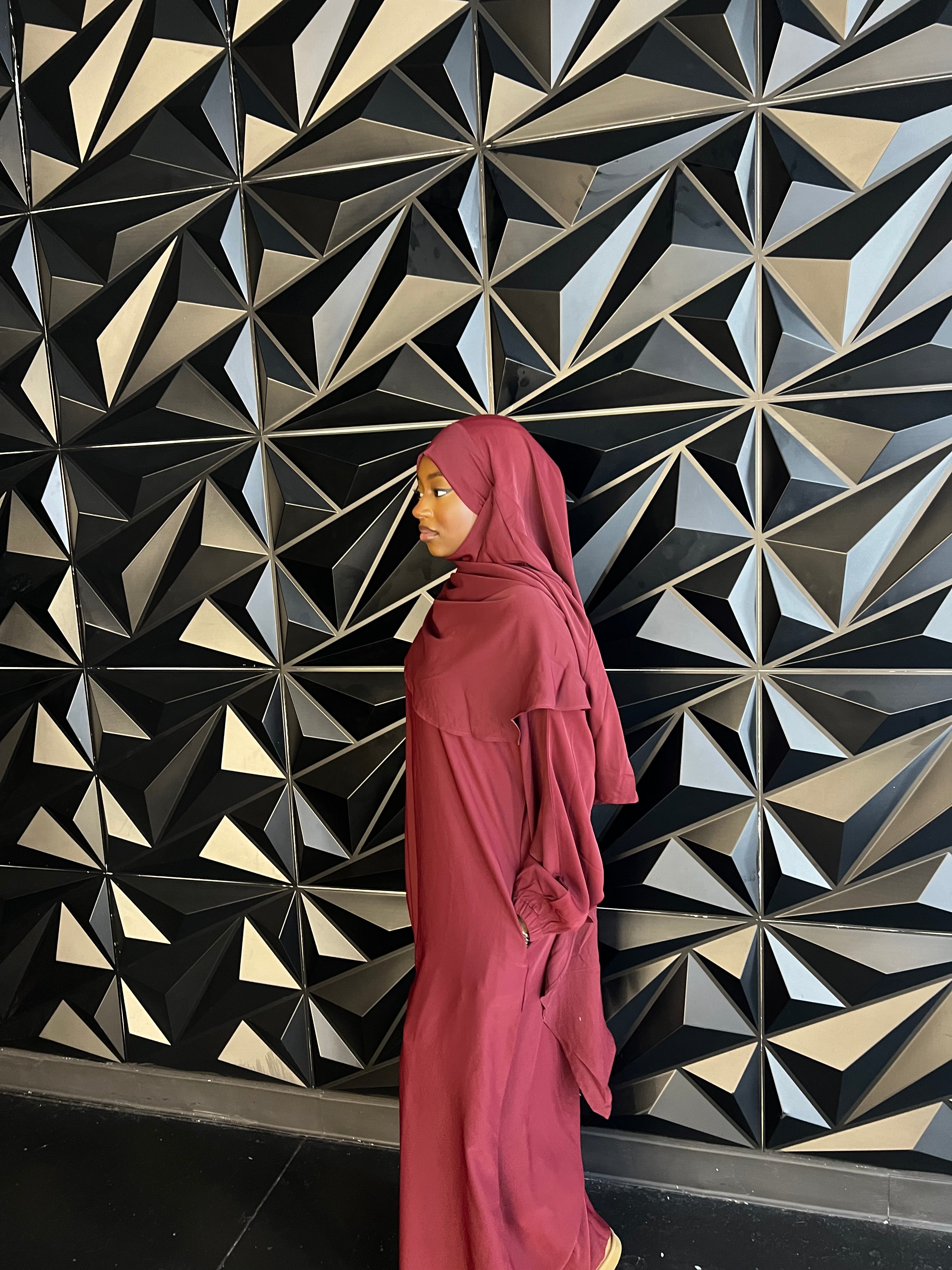 Maroon Pocket abaya