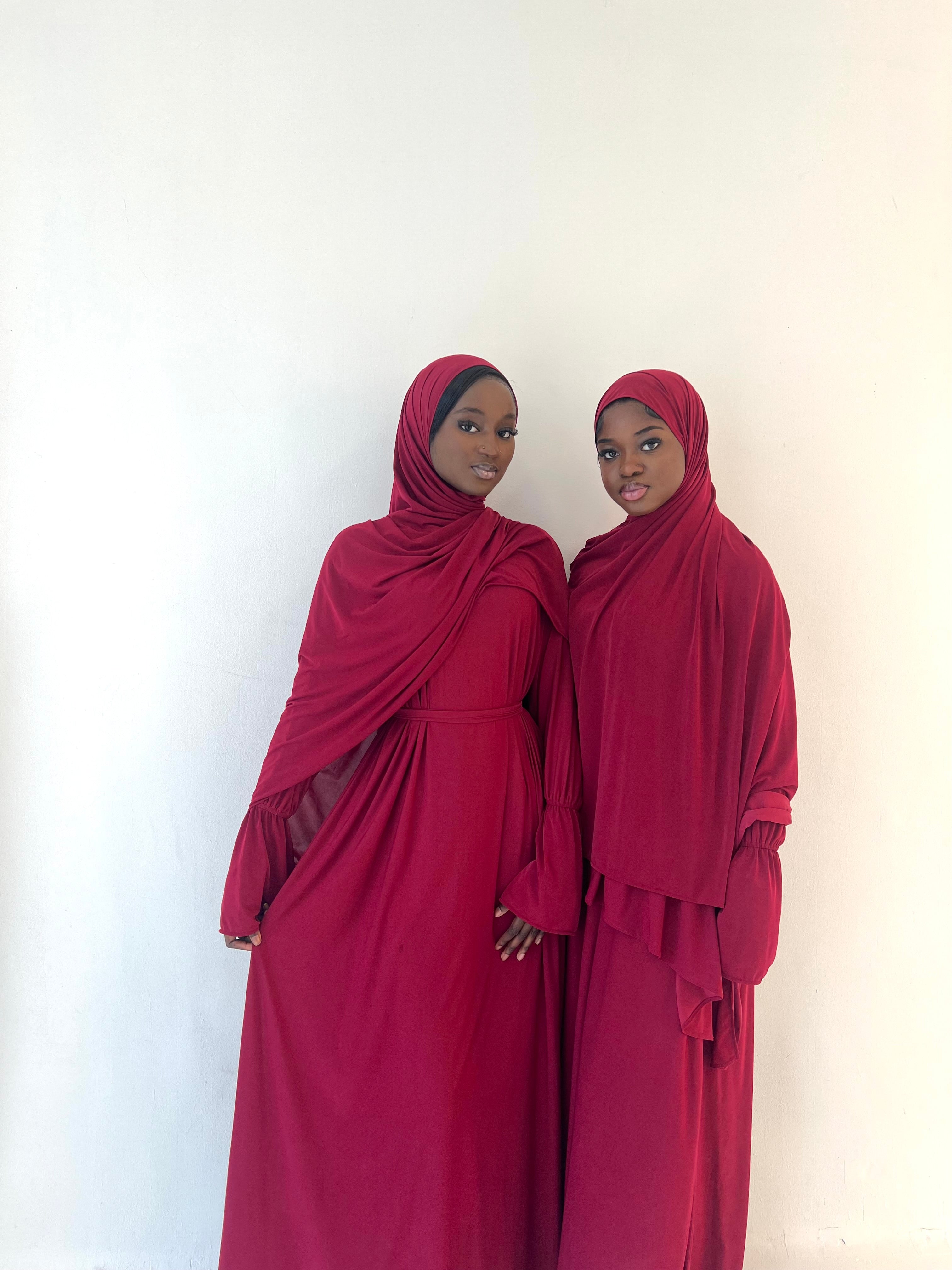 Burgundy Ruffle Sleeves Essential Set