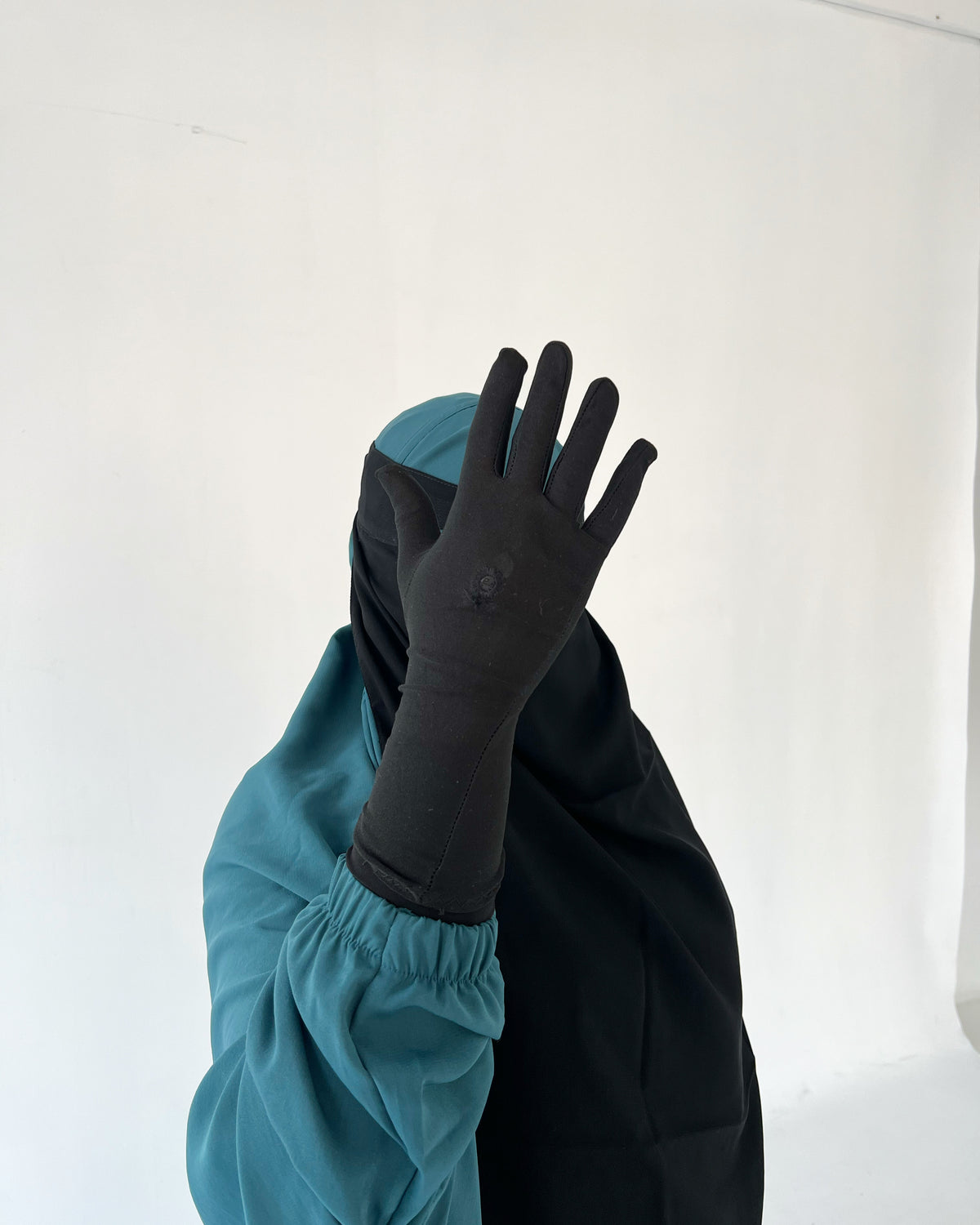 Niqab Glove