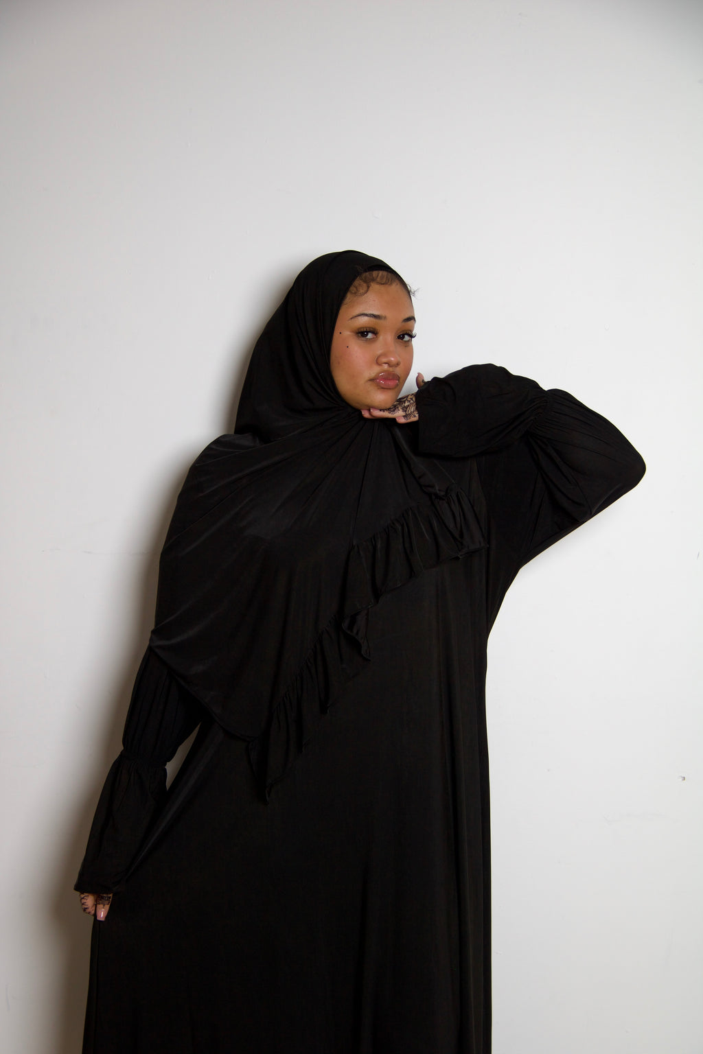 Black Ruffle Essential Set