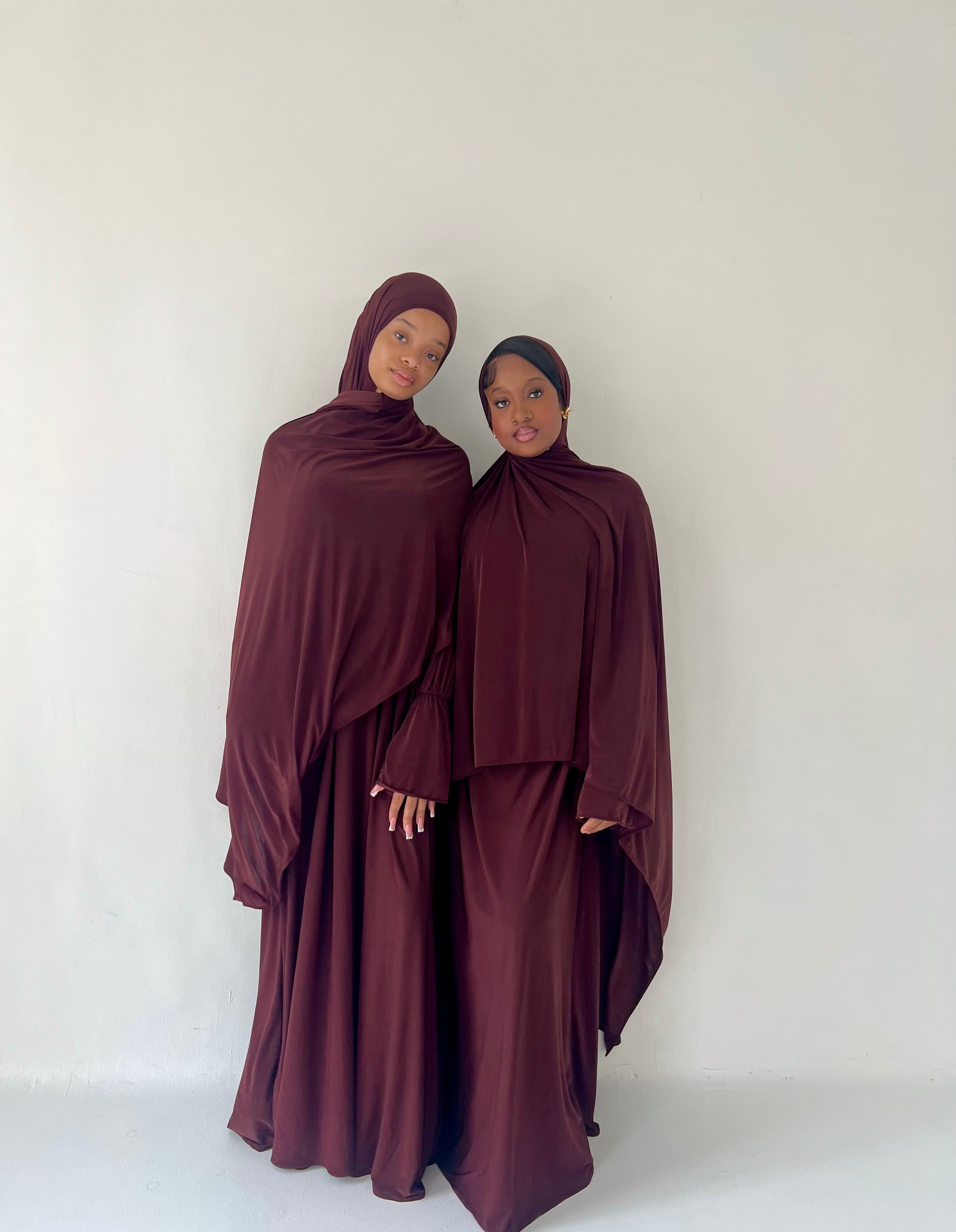 Brown Ruffle Sleeves Essential Set