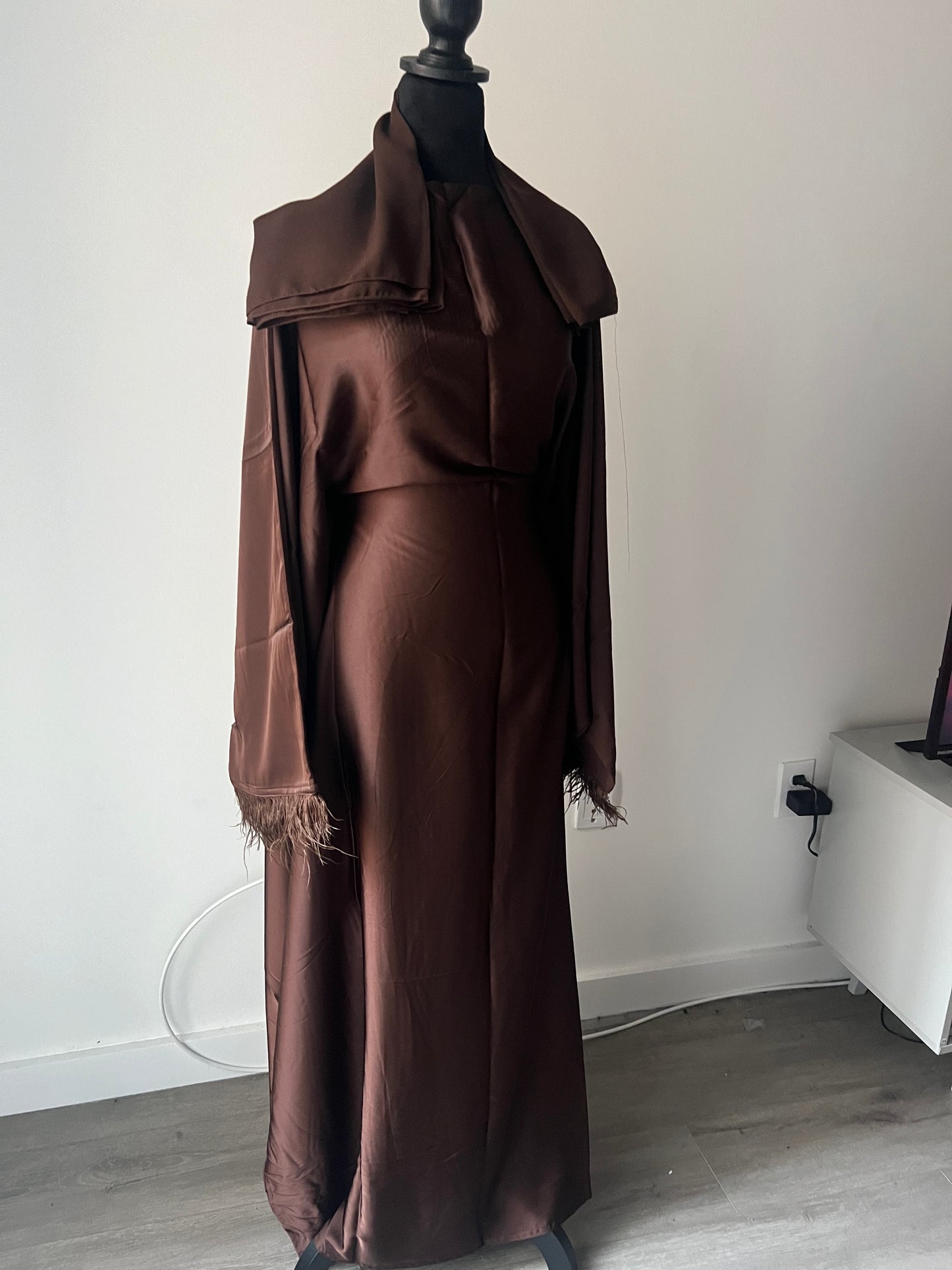 NEW Chocolate feathered abaya + hijab set