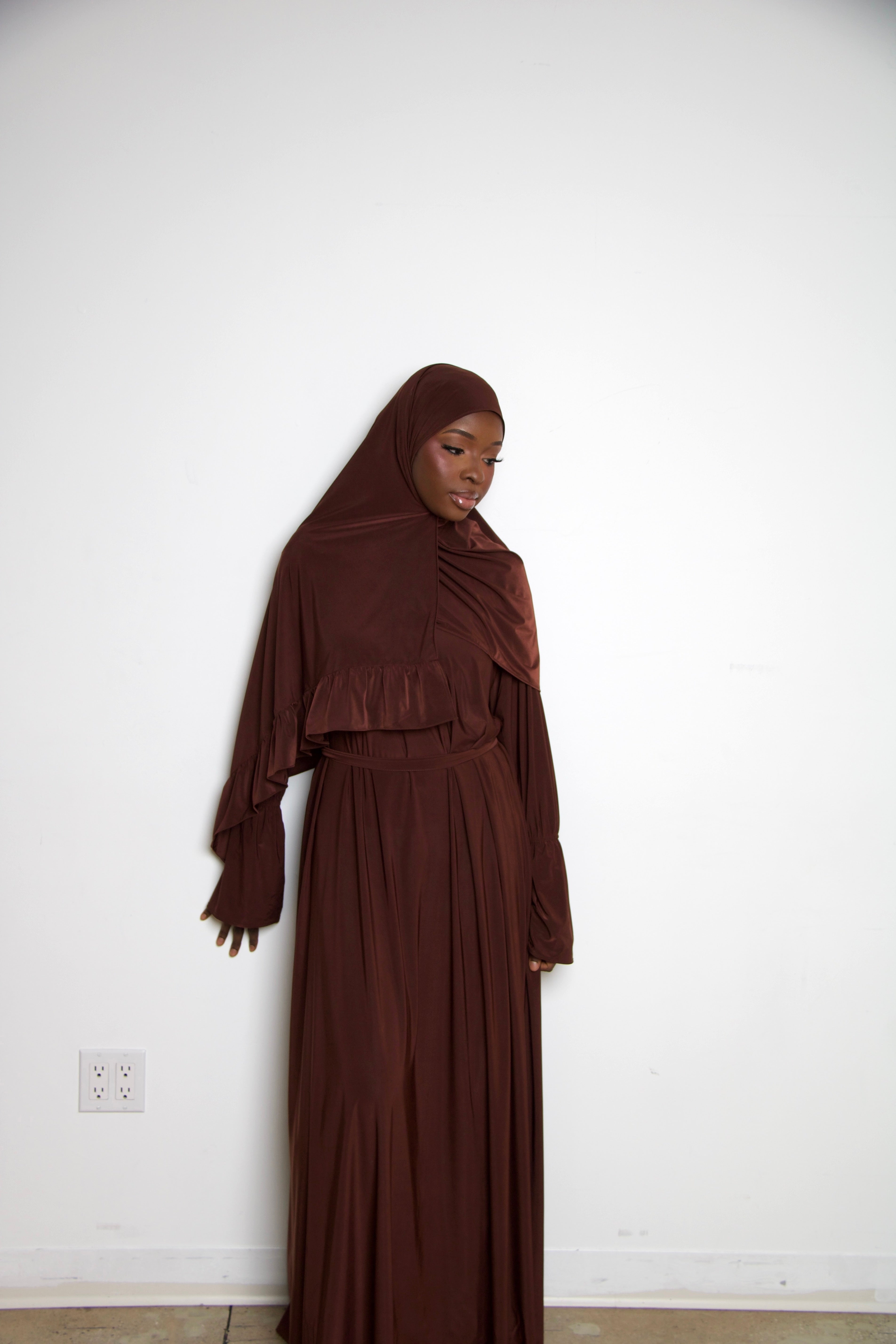 Brown Abaya & Hijab Essential Set – Modest Outfit