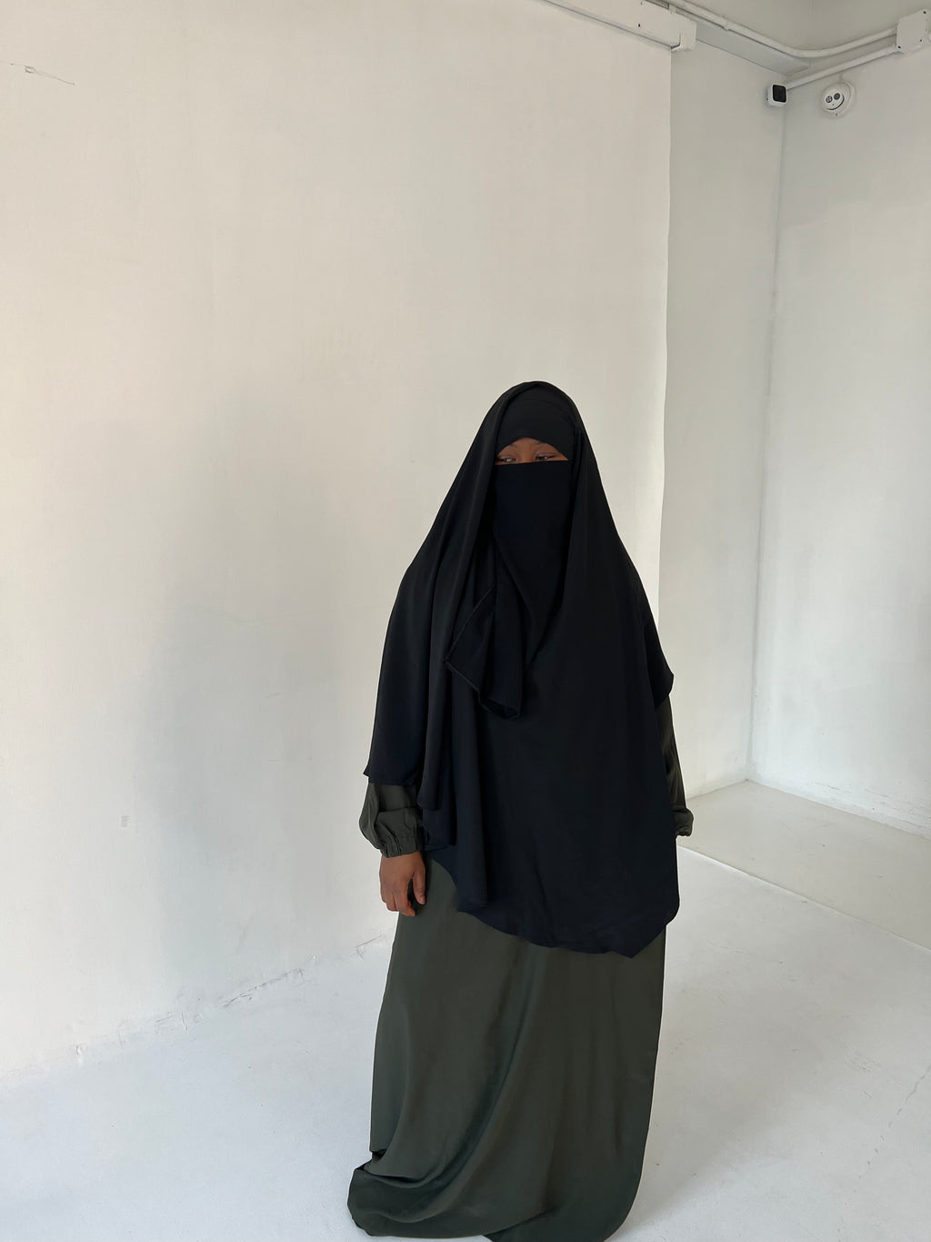 Army Green Pocketed Lila Abaya