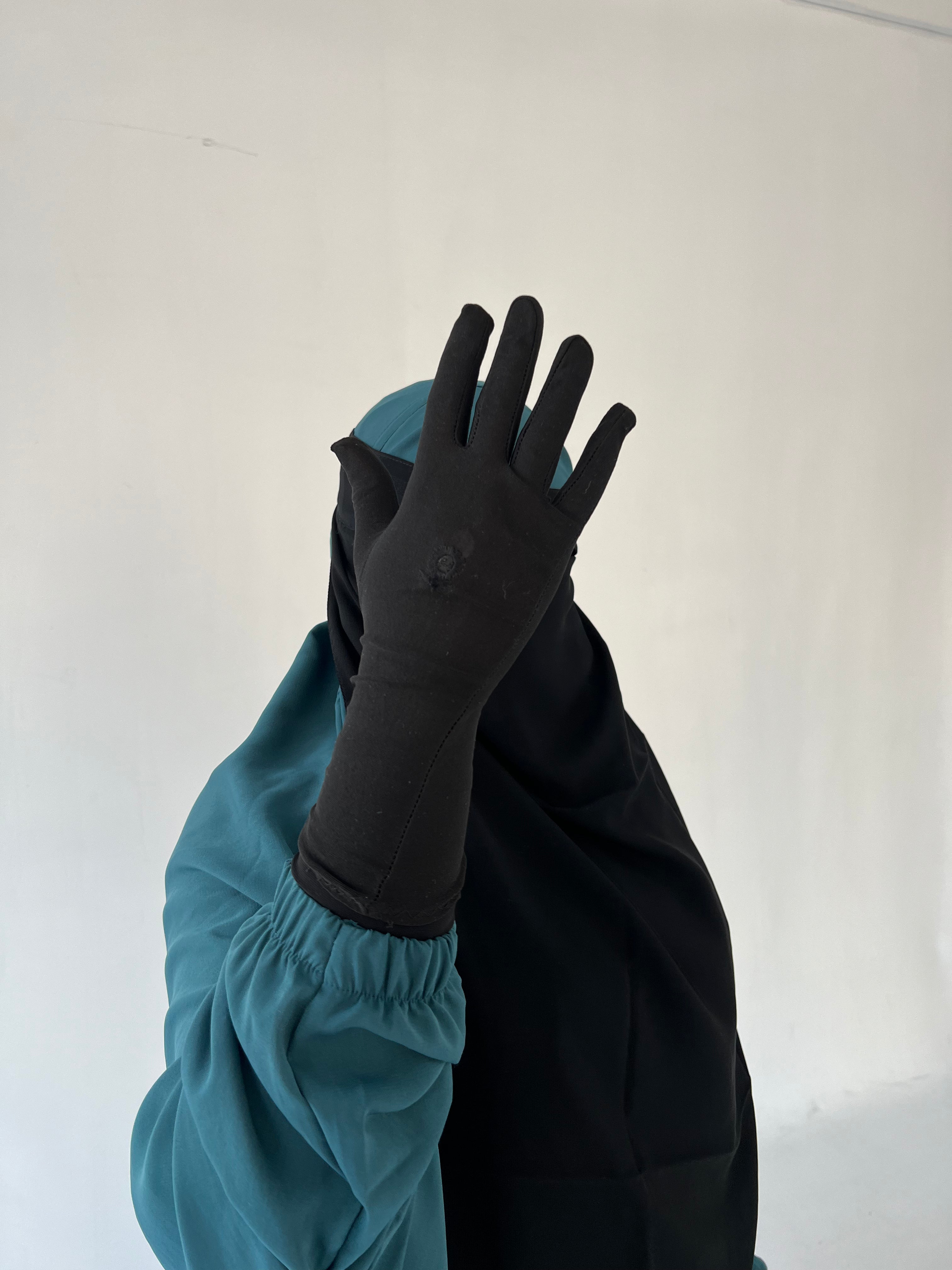 Breathable Non Slip Muslim Gloves