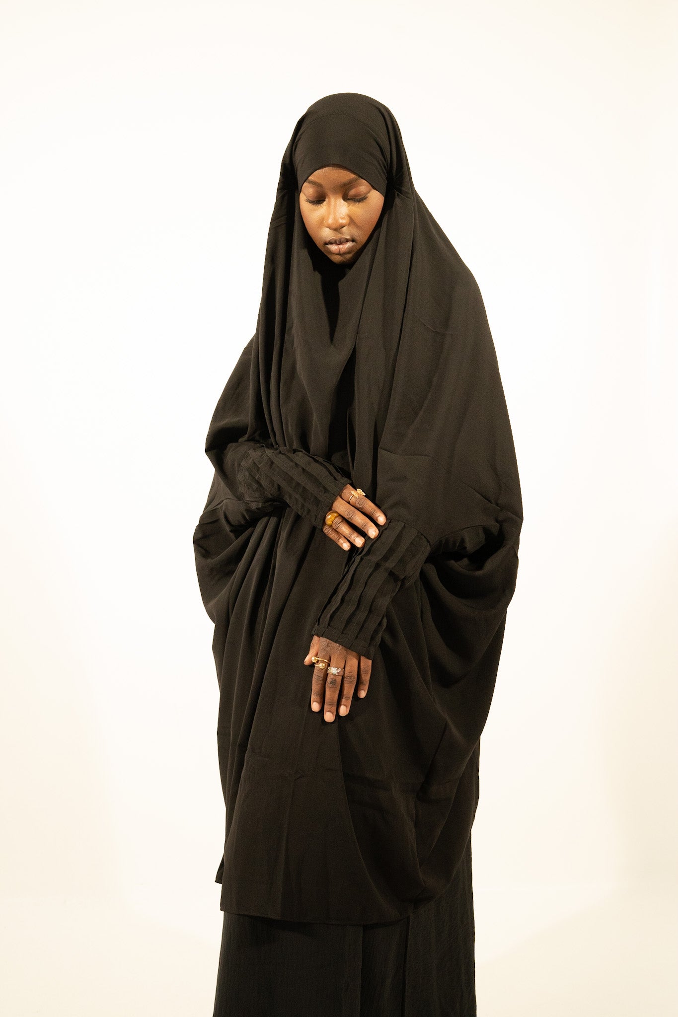 Pleated sleeve black two piece jilbab
