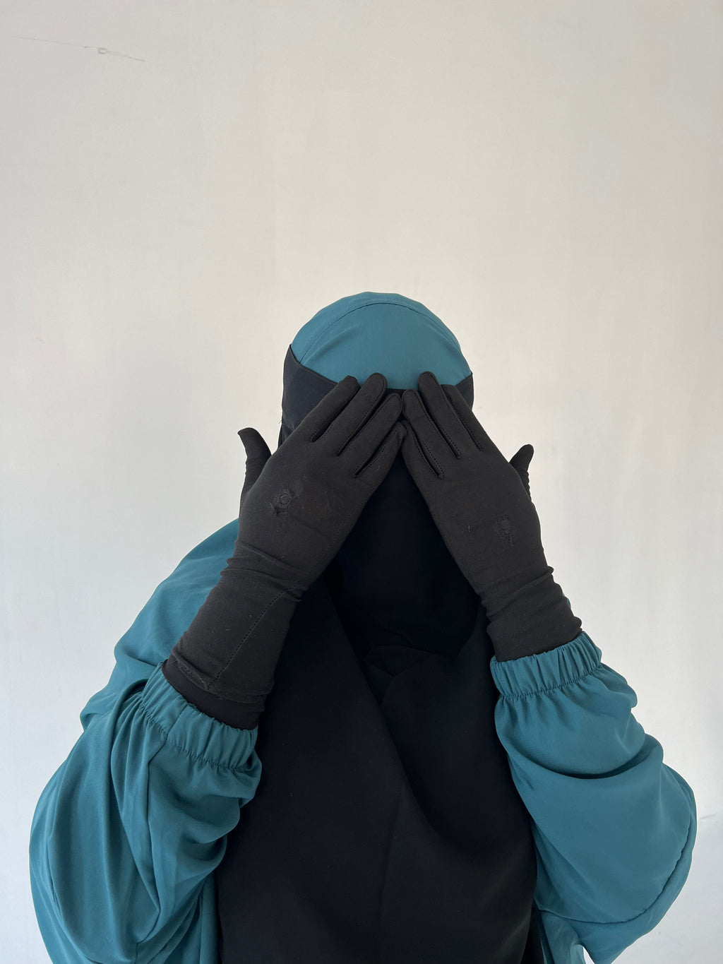 Breathable Non Slip Muslim Gloves